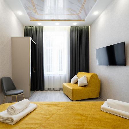 Rynok Square City Center Two Bedroom Apartment! Lviv Exterior photo