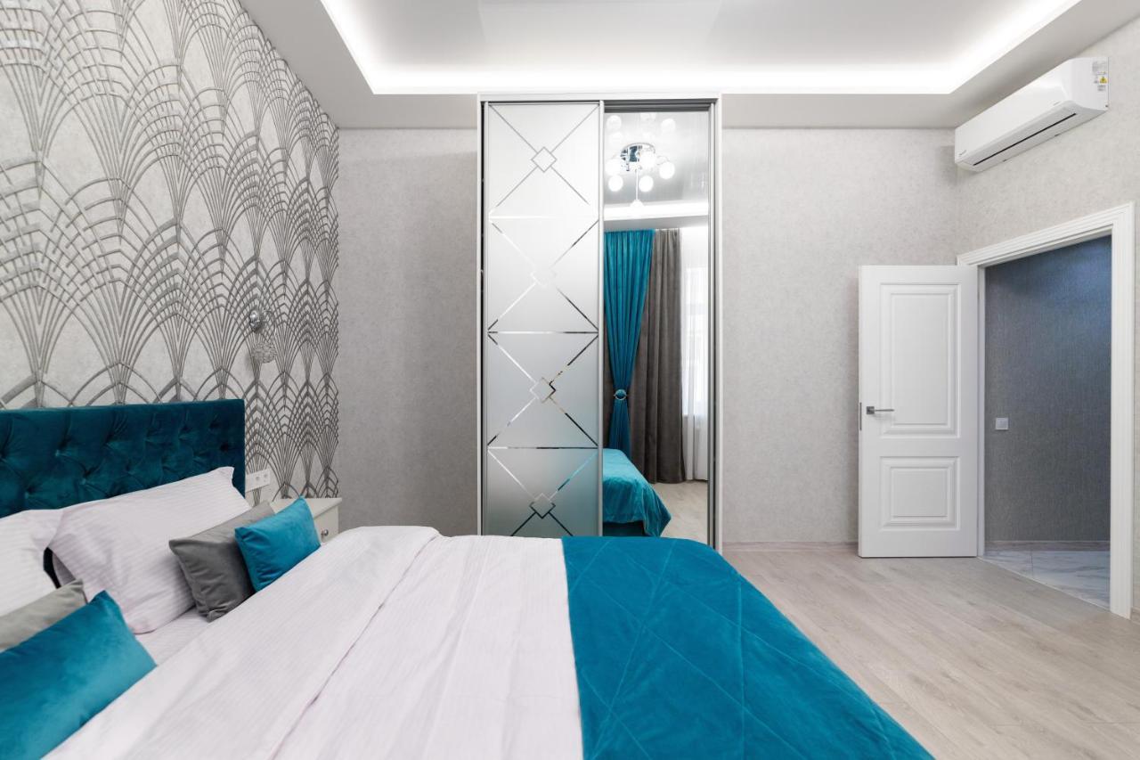 Rynok Square City Center Two Bedroom Apartment! Lviv Exterior photo