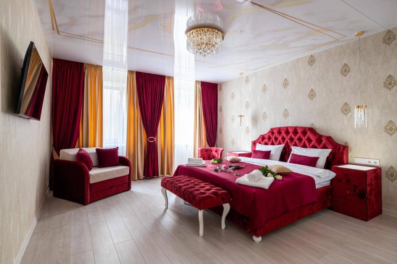 Rynok Square City Center Two Bedroom Apartment! Lviv Exterior photo