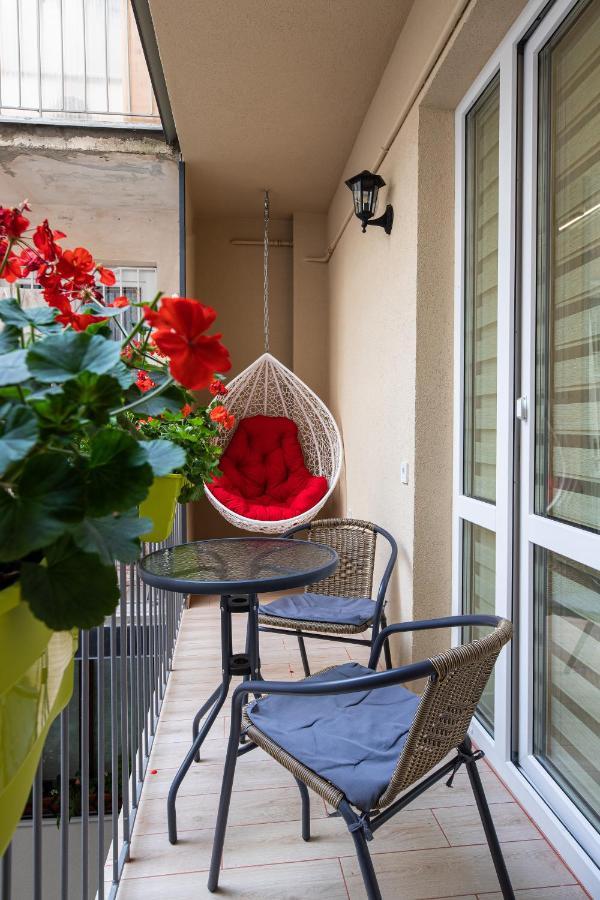 Rynok Square City Center Two Bedroom Apartment! Lviv Exterior photo