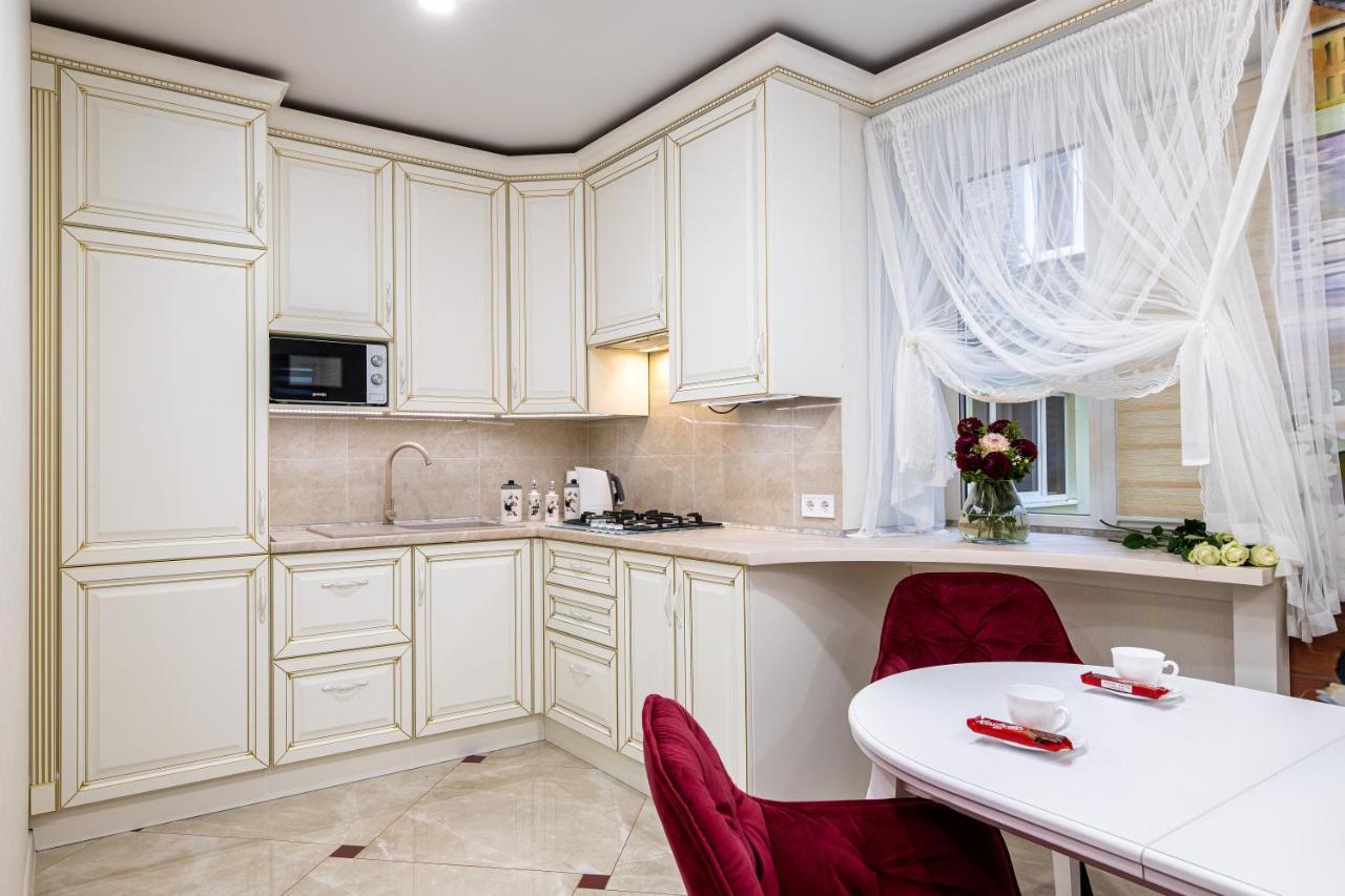 Rynok Square City Center Two Bedroom Apartment! Lviv Exterior photo
